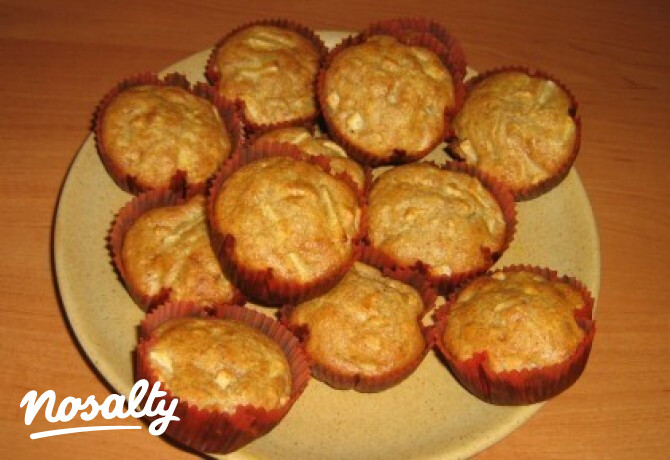 Almás-zabpelyhes muffin Graham-lisztből