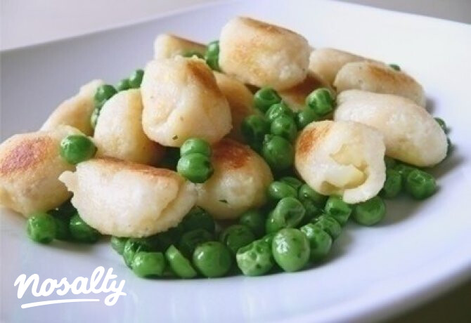 Ricottás gnocchi zöldborsóval