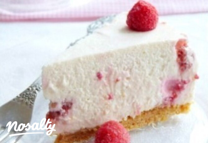 Tejfölös torta málnával
