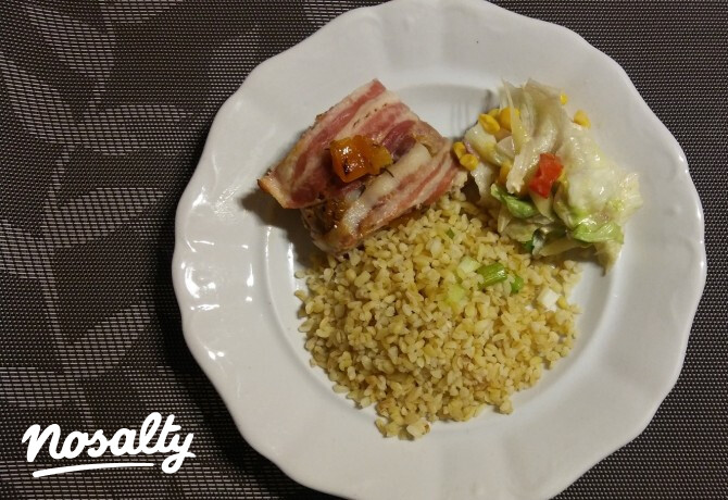 Baconbe tekert, sárgabarackkal töltött sertés vesepecsenye