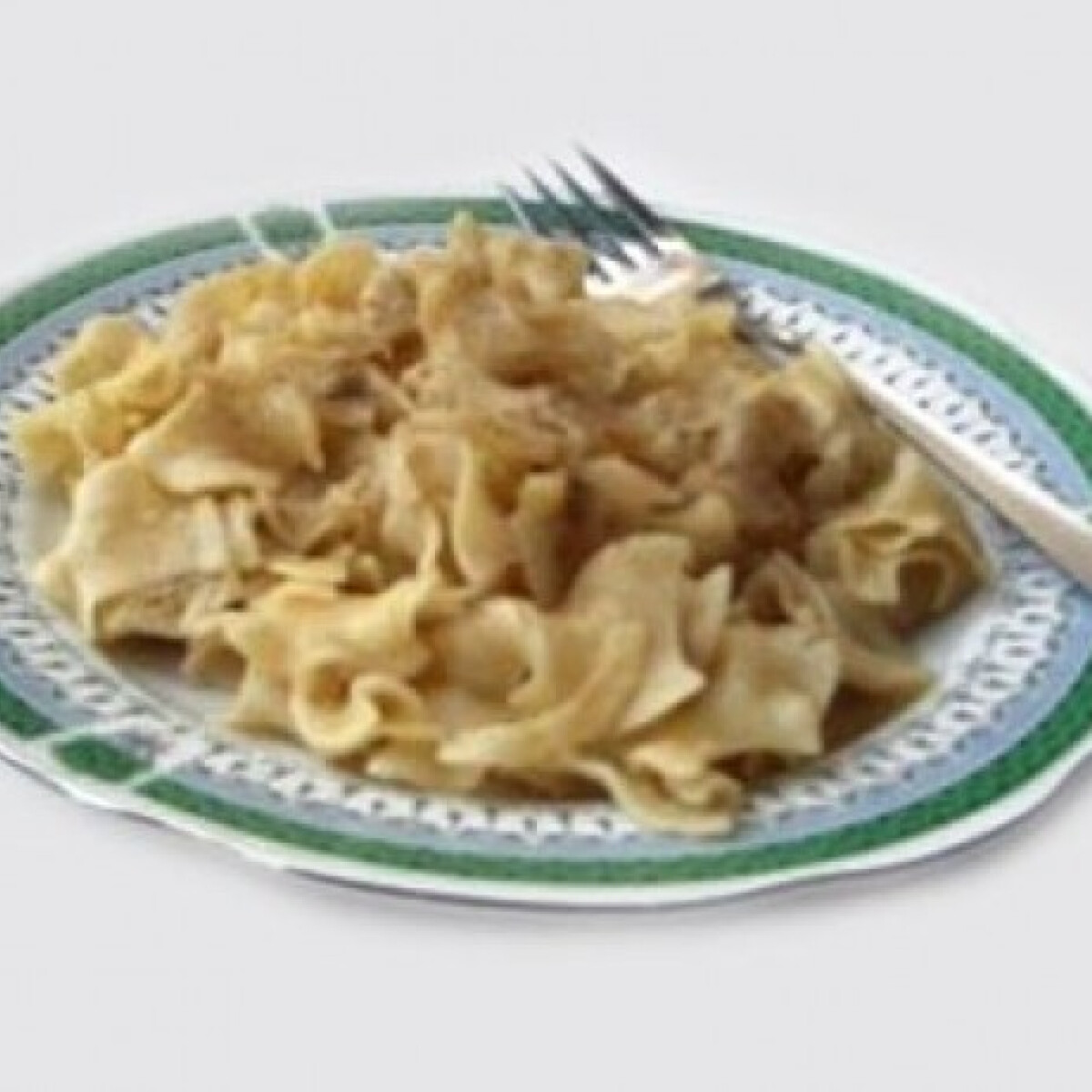 Ezen a képen: Káposztás tészta