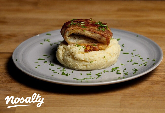 Baconbe tekert tőkehal parmezános pürével