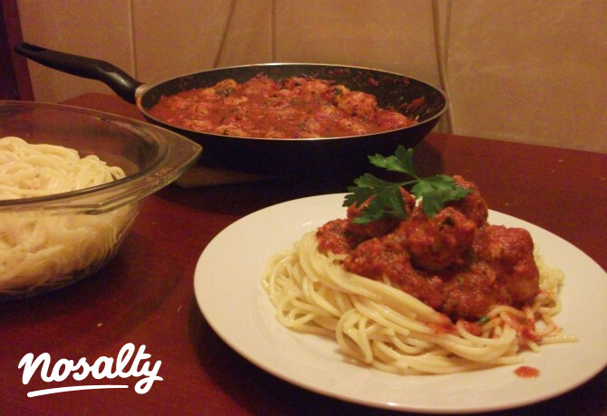 Paradicsomos húsgombócos spagetti