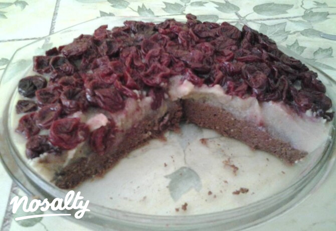 Gesztenyés-meggyes keksztorta