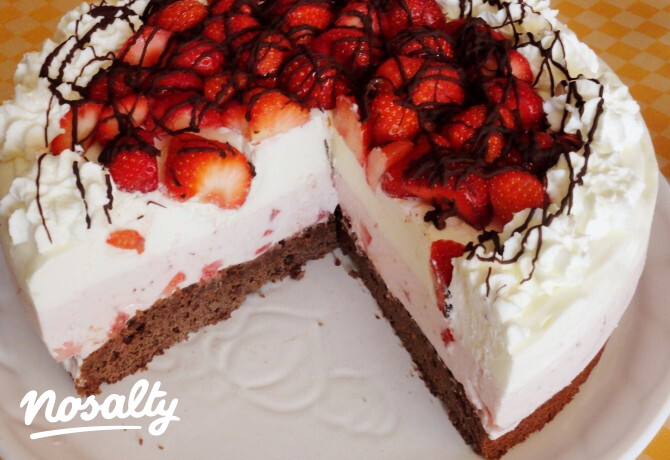 Epres joghurtkrémes torta