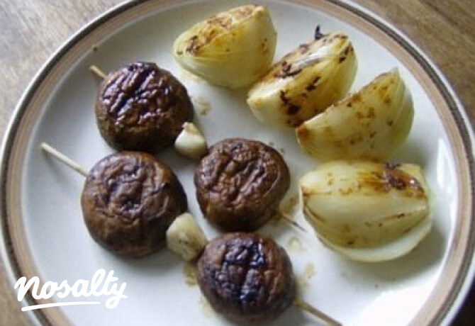 Grillezett gomba és hagyma