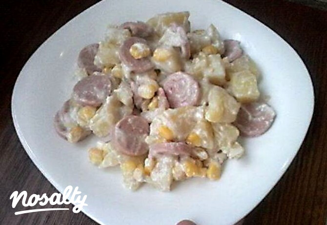 Szójaszószos kefires virslisaláta