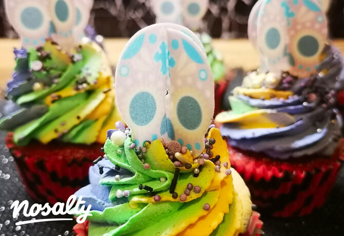 Halloweeni trikolor muffin