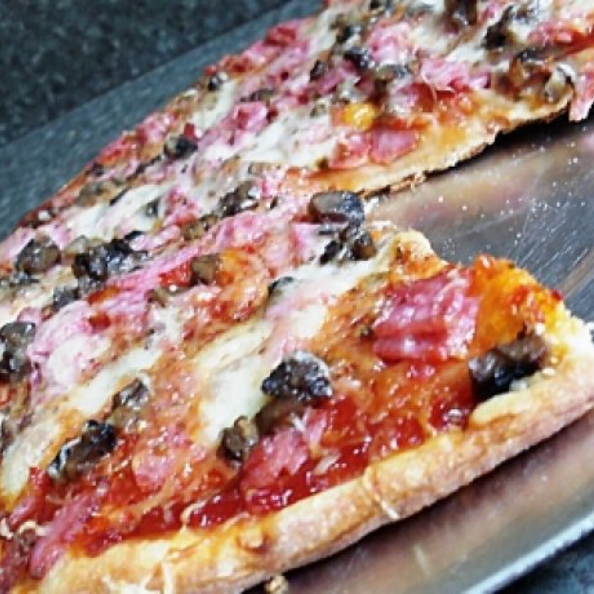 Húsvéti sonkás-tojásos pizzatallér | Nosalty