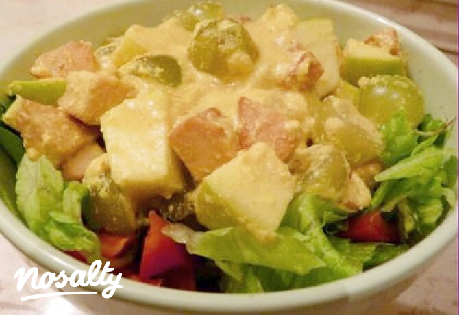 Curry-s csirkés saláta