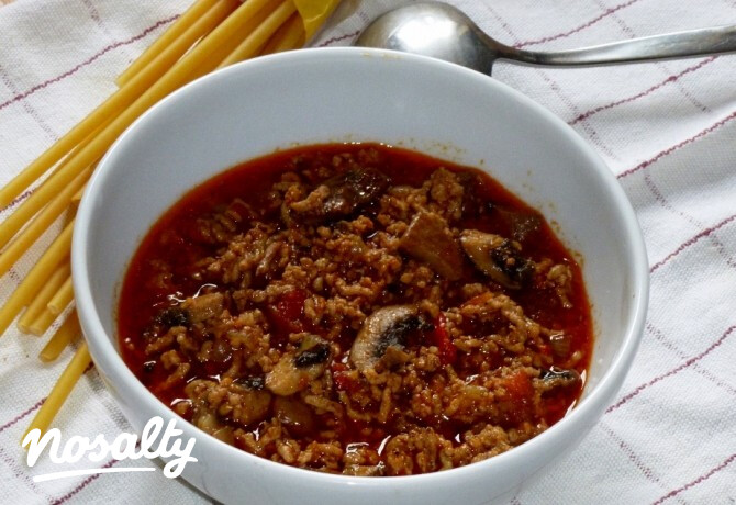 Gombás-darált húsos ragu főtt tesztákhoz