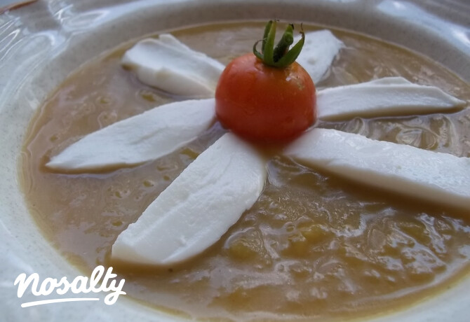 Cukkinikrémleves mozzarellával