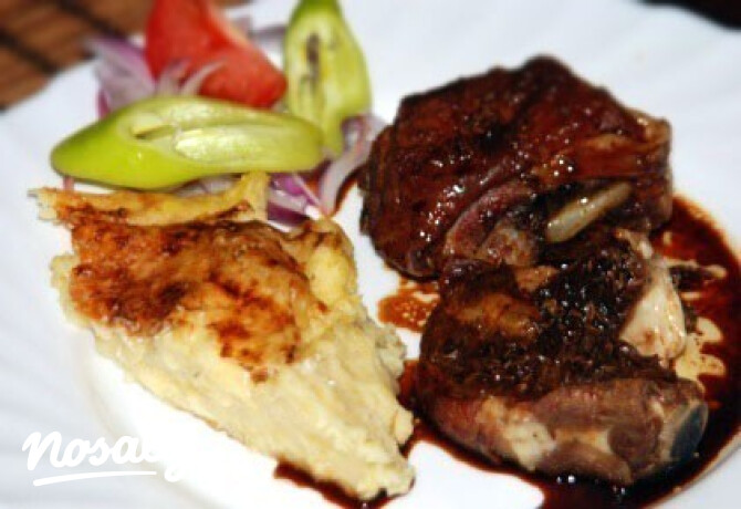 Sült oldalas grillezett burgonyapürével