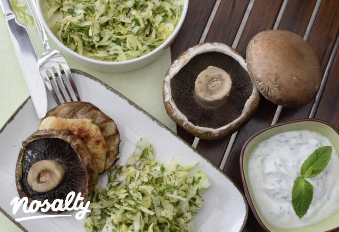Grillezett Portobello és csirkemell káposztasalátával