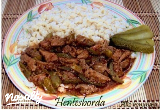 Hentesborda csemege uborkával sülve