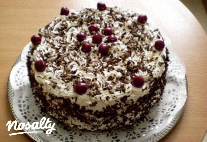 Feketeerdő-torta ahogy Kataaa készíti