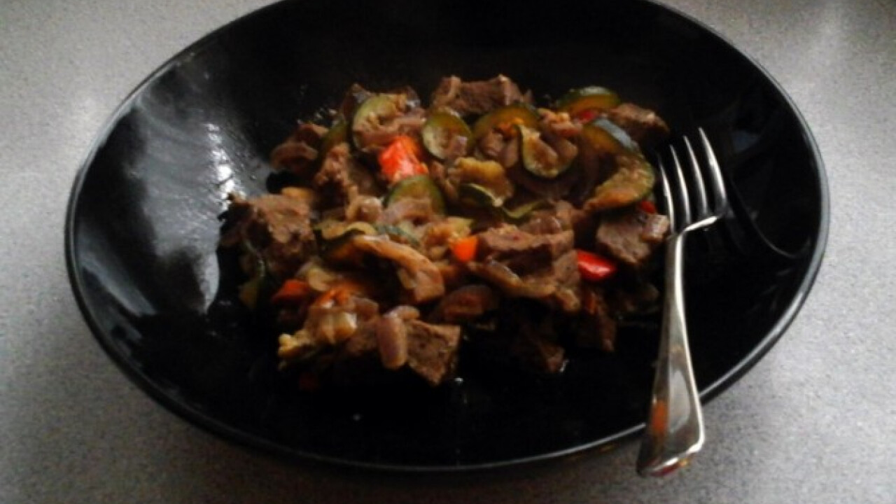 Cukkinis marha stir-fry