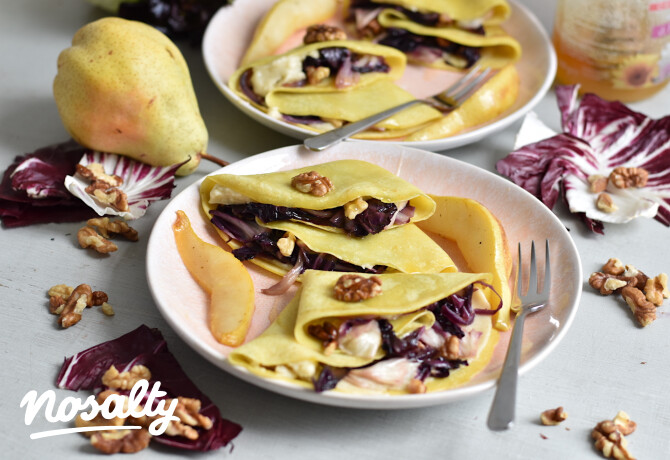 Vegán palacsinta radicchioval töltve