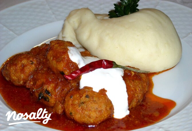 Húsgombóc pörköltszaftban