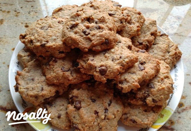 Csokis-diós-mazsolás cookie