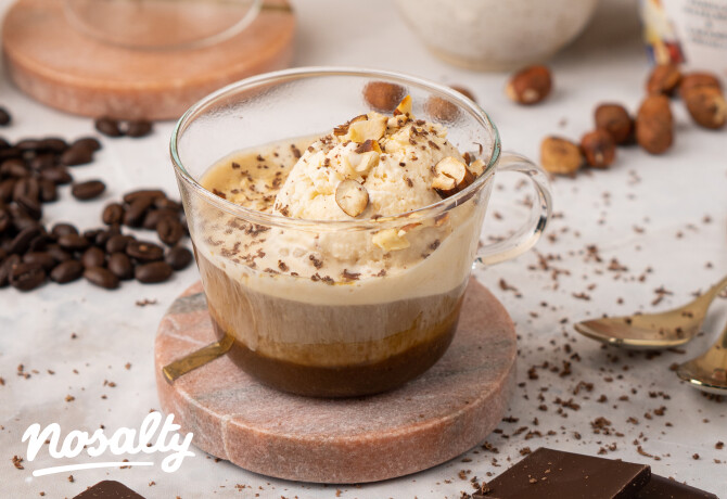 Karamellás-mogyorós affogato