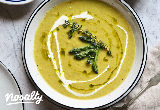 Spárgakrémleves vichyssoise módra