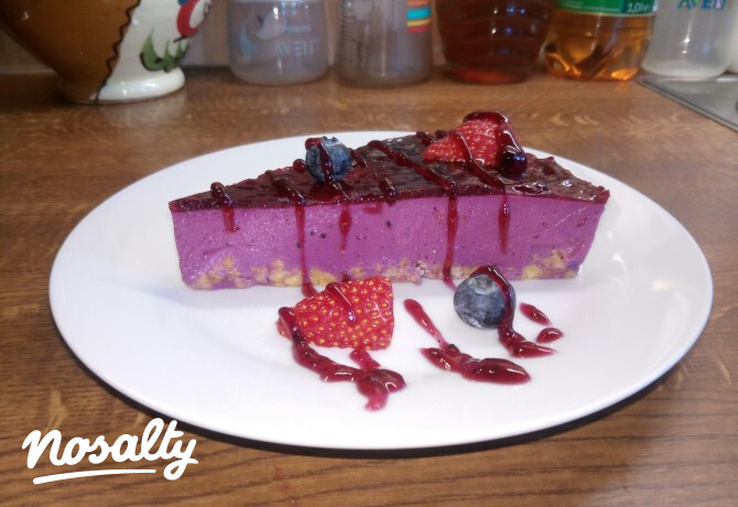 Cheesecake erdei gyümölccsel