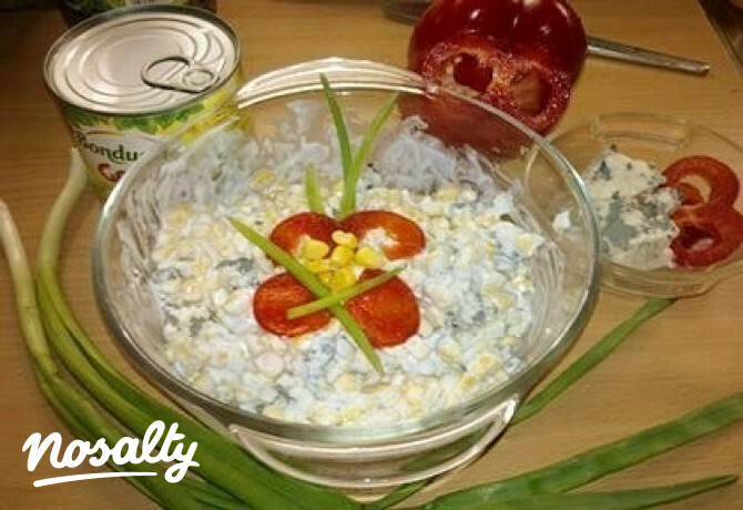 Kukoricasaláta márványsajttal