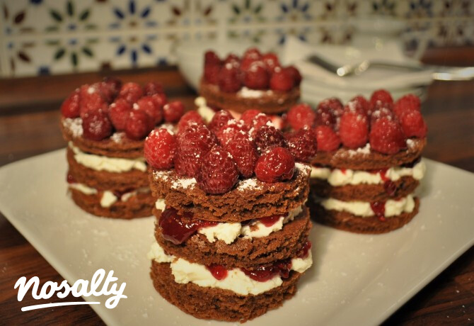 Málnás-mascarponés süti