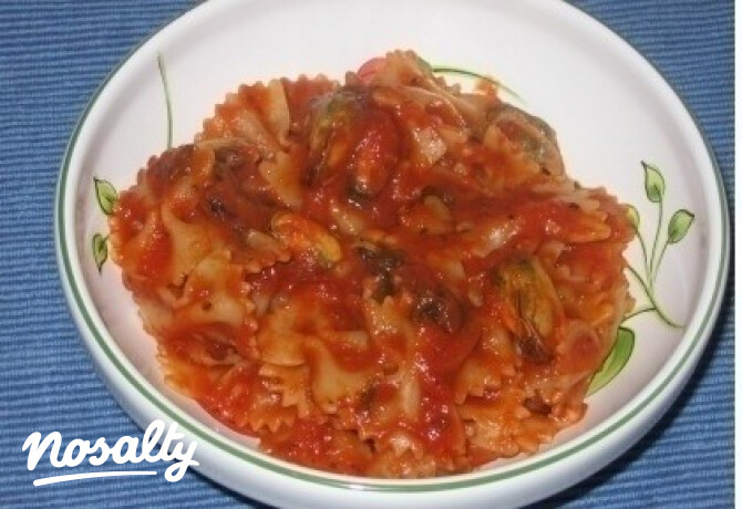 Medvehagymás, kagylós farfalle