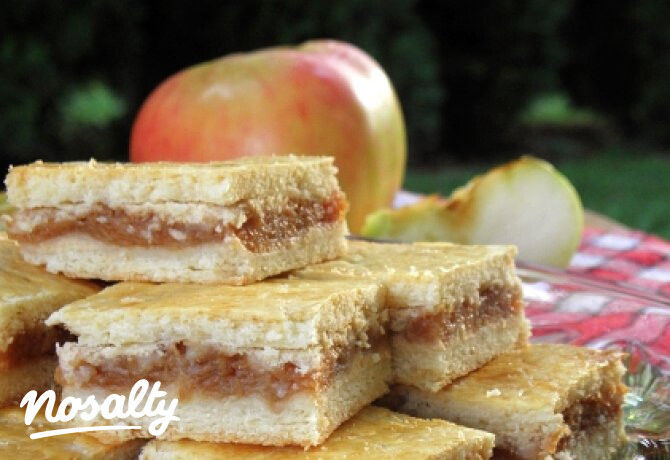 Almás vagy meggyes pite