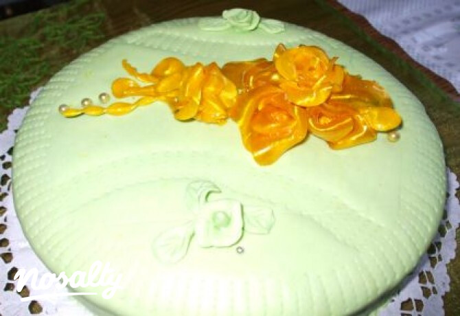 Karamelltorta marcipán bevonattal