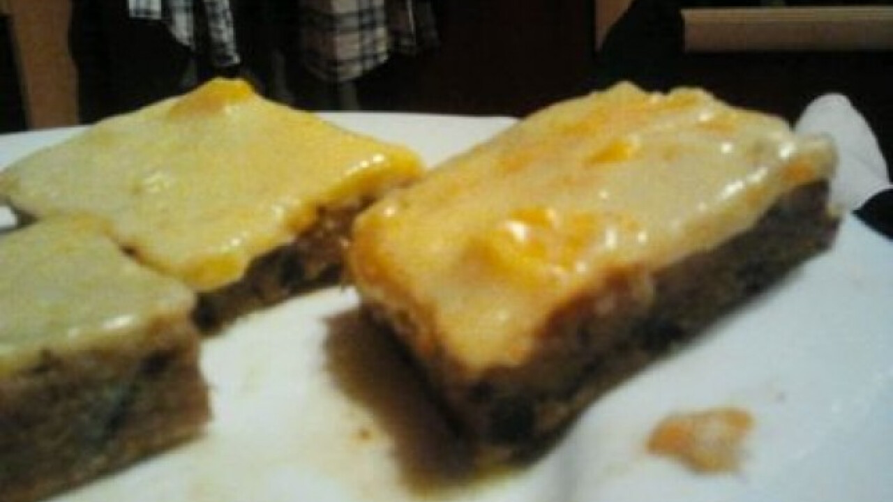 Citromkrémes-gyümölcsös brownie