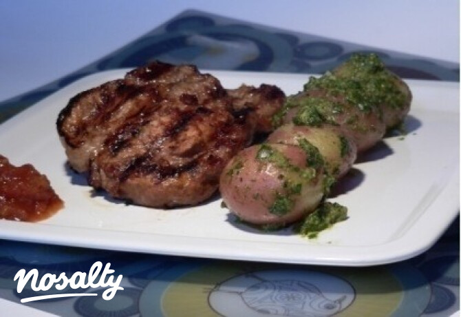 Szerecsendiós-chilis hús salsa verde-s krumplival