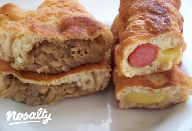 Lángos sajttal és virslivel valamint káposztával töltve