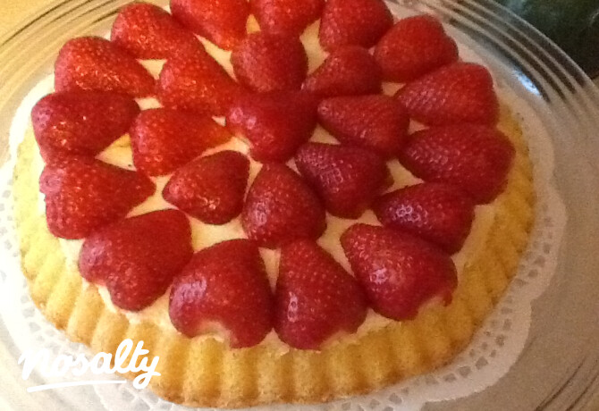 Epertorta vajkrémmel