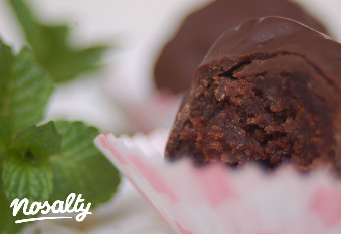 Mentás-eperlekváros bon-bon