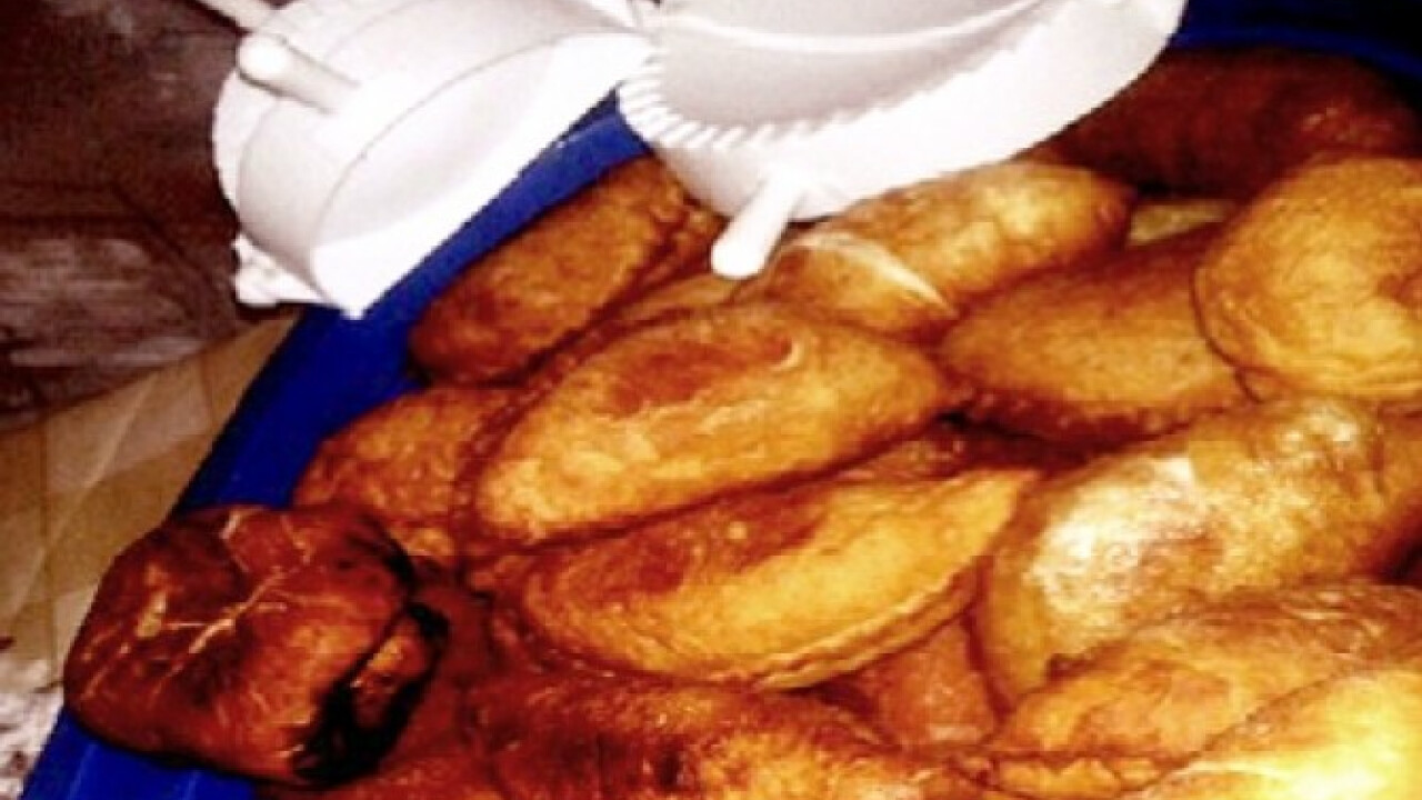 Pirog pizzakrémmel töltve