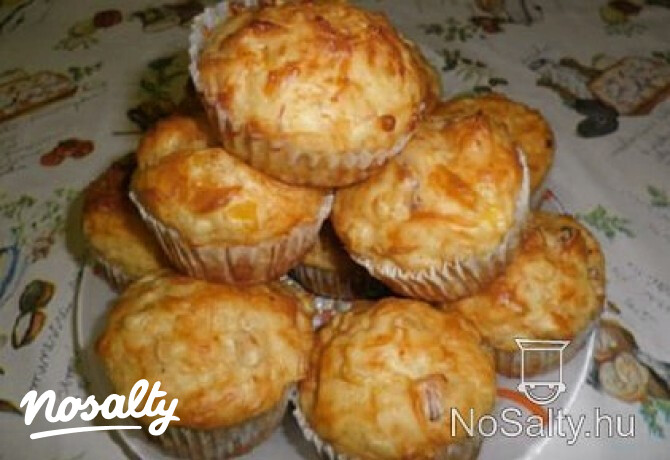 Sajtos - sonkás muffin