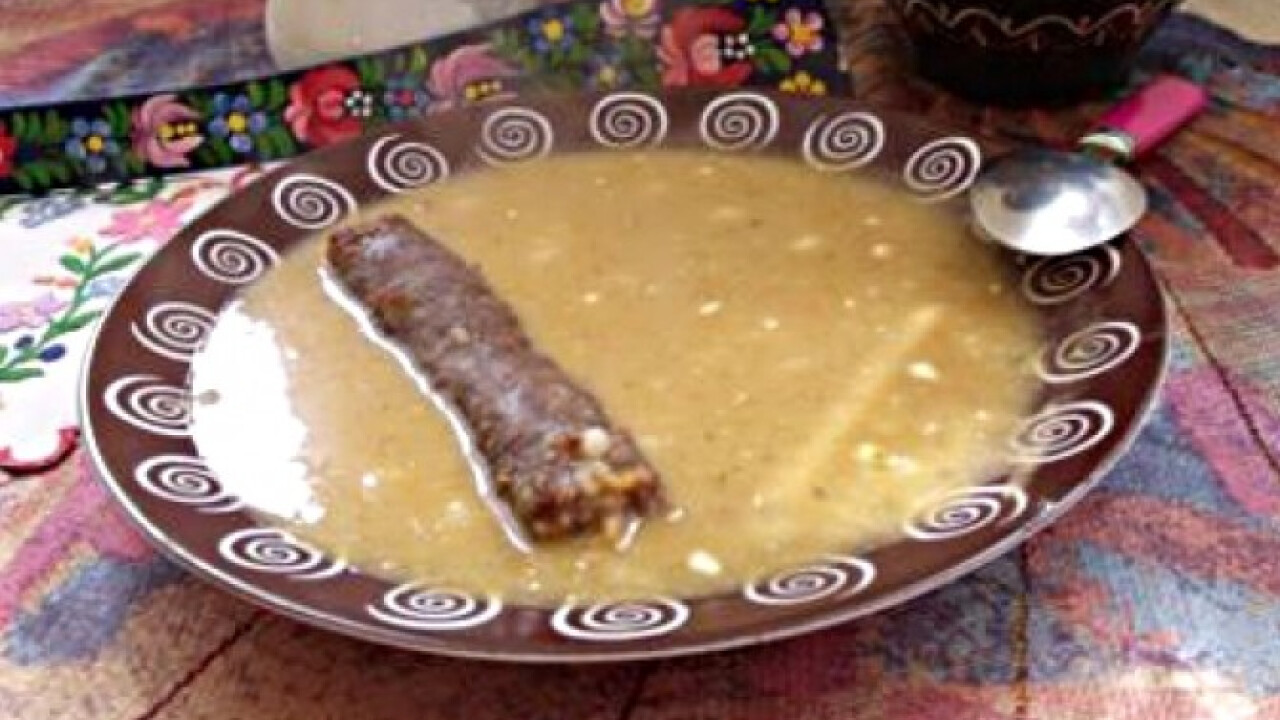Sárgaborsóleves tarhonyával