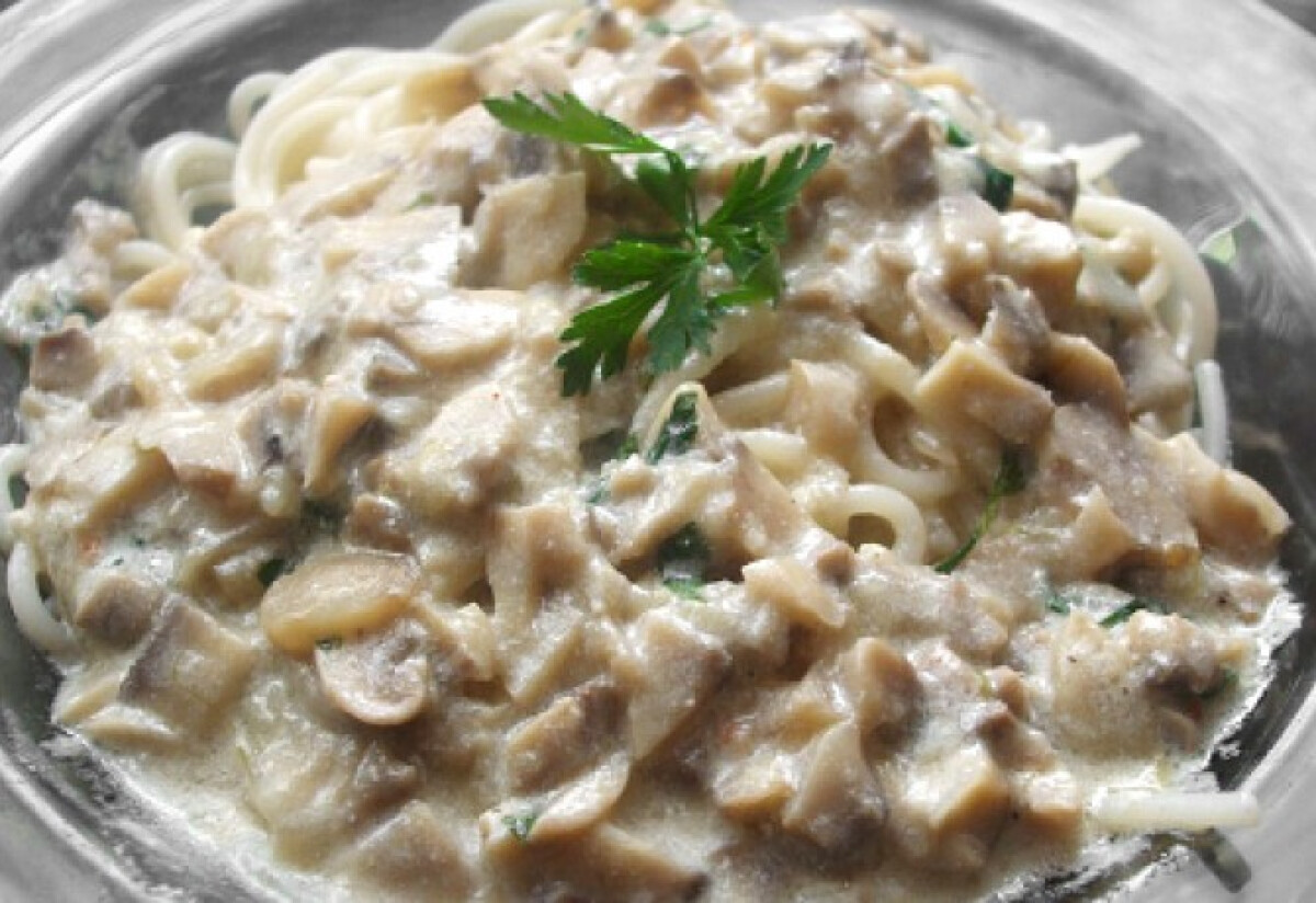 Tejszínes gomba spagetti tésztával-image