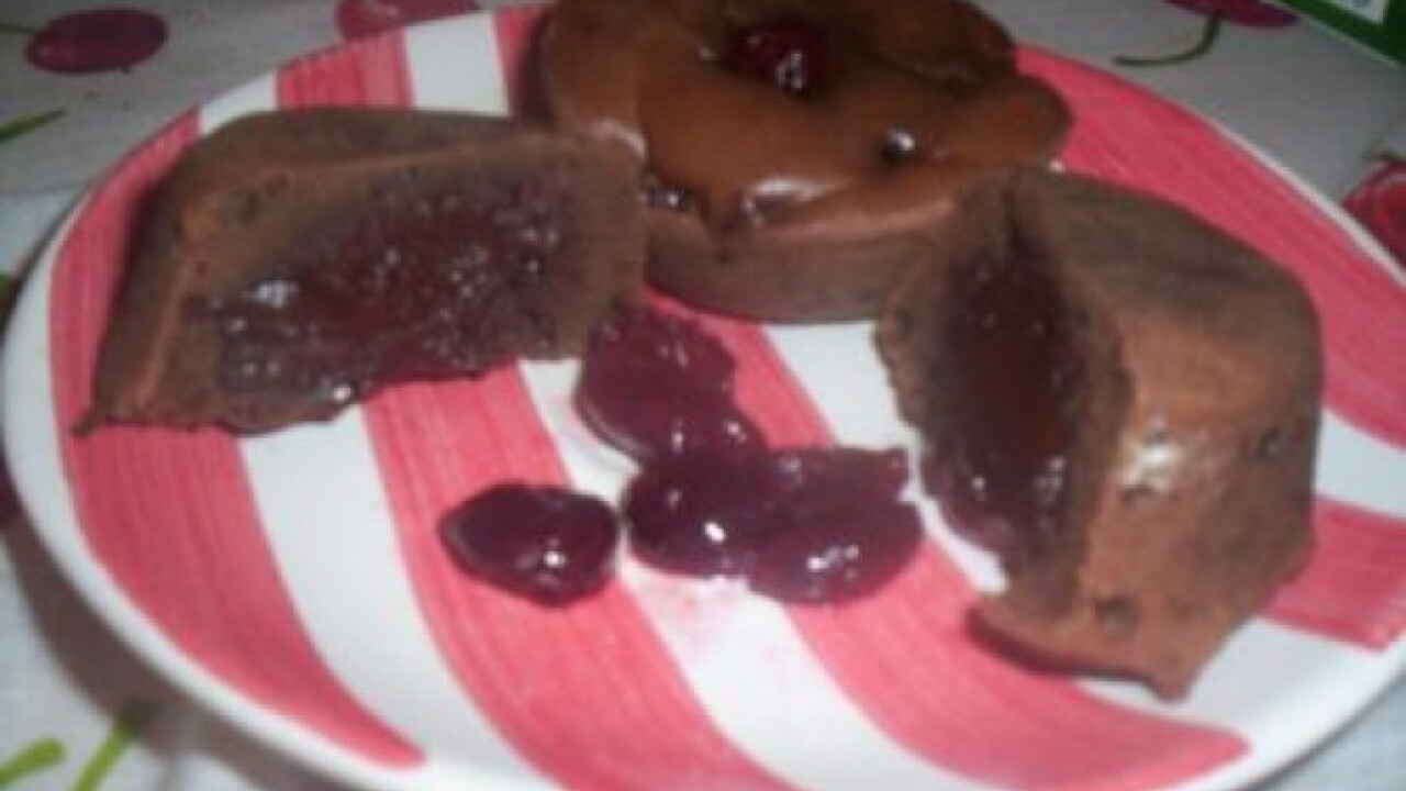 Meggyes csokifondant