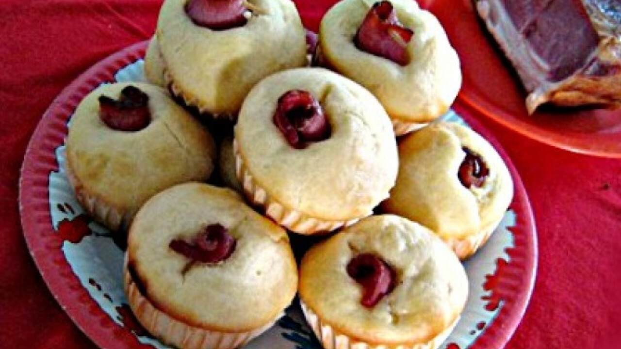 Göngyölt sonkás muffin