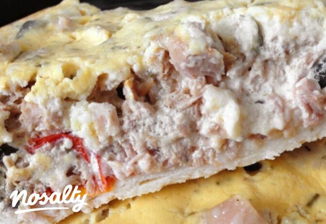 Quiche tonhallal és paradicsommal