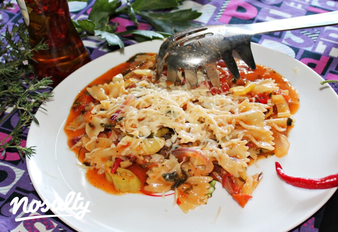 Zelleres-lecsós farfalle chilis ízekkel
