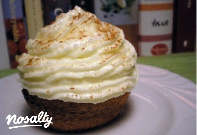 Répás muffin 3. - sajtkrémkalappal
