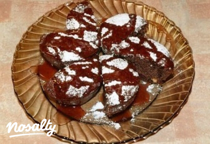 Epres-fehér csokis muffin mézes eperöntettel
