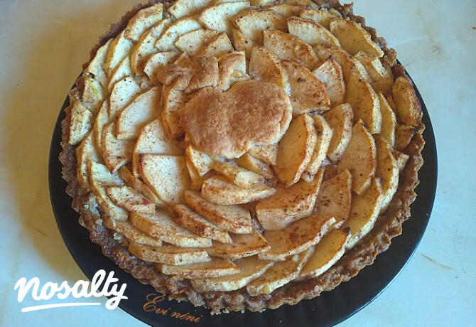 Almás-mascarponés pite