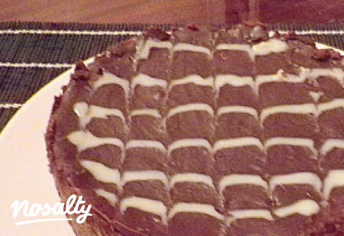 Triplacsokis sajttorta