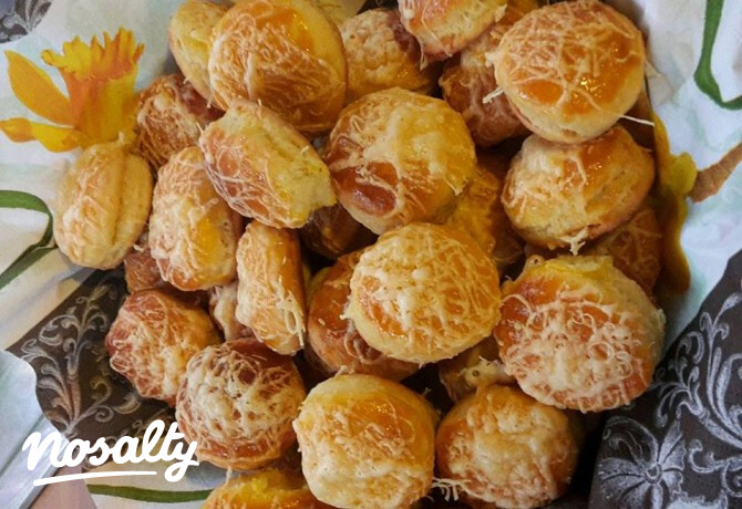 Roppanós túrós-sajtos pogácsa